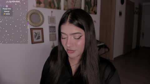 lolaasmith_21 online show from October 23, 8:31 pm