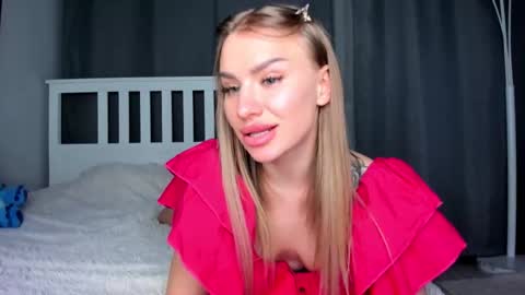 lolabani675452 online show from January 10, 6:35 pm