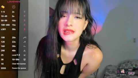 Lola  help me get to 100 thumbs online show from March 15, 4:28 am