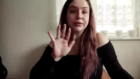 Lola online show from April 6, 8:37 am