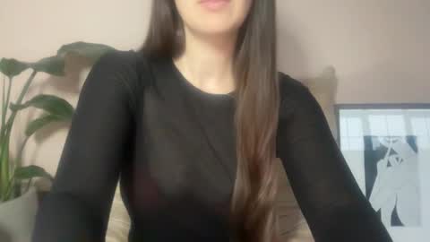 Snapshot of loladom chatting on October 17, 6:39 am Frt Pr1ncess online show from October 17, 6:39 am