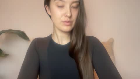 Snapshot of loladom chatting on October 19, 6:51 am Frt Pr1ncess online show from October 19, 6:51 am