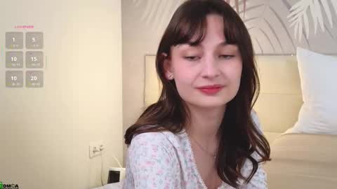 Lola online show from October 3, 2:10 am