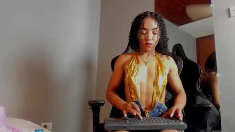 lolareyes1 online show from November 23, 4:49 pm