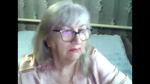 Snapshot of lolkaalyss chatting on March 9, 12:31 am LolkaAlyss online show from March 9, 12:31 am