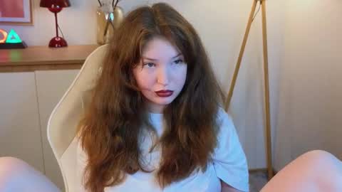 Mona online show from October 11, 7:39 pm