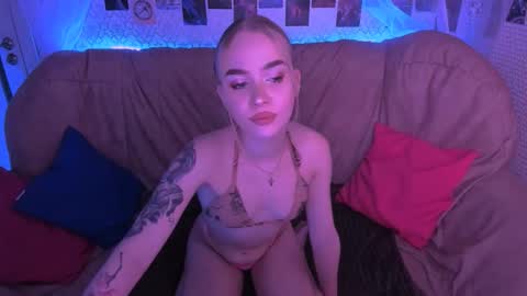 Lollyy baby online show from December 2, 7:07 am