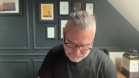 EnglishBear online show from February 11, 10:08 am