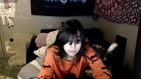 Snapshot of londonray chatting on October 19, 5:45 am londonray online show from October 19, 5:45 am