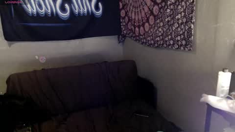 londonray online show from April 14, 9:29 pm