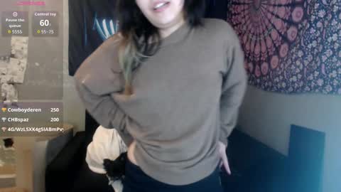 Snapshot of londonray chatting on October 6, 9:49 am londonray online show from October 6, 9:49 am