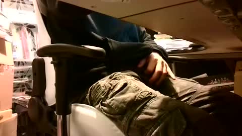 Snapshot of lonelypumabreizh chatting on January 12, 6:06 am Pumabreizh online show from January 12, 6:06 am