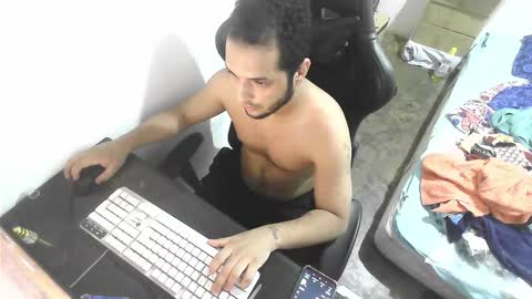 Marvin Santiago online show from February 6, 12:14 am