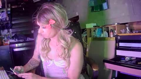 longbeachcd69 online show from November 17, 12:19 pm