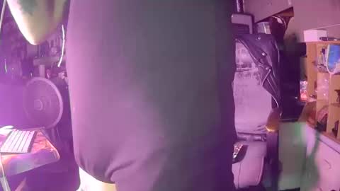 longbeachcd69 online show from October 13, 8:27 am