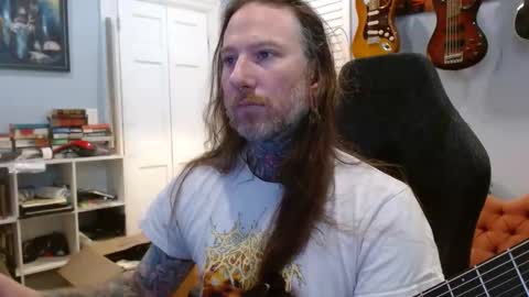 Snapshot of longhair021 chatting on October 6, 7:10 pm longhair online show from October 6, 7:10 pm