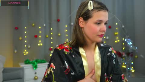  Adele Ellie and Lou   Sally Dana and Bonnie online show from December 21, 3:35 am