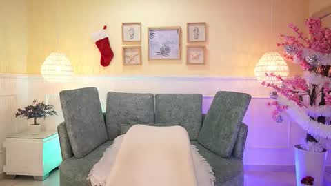 Loona Nyx online show from December 3, 11:44 am