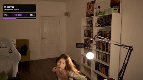 loony_moony online show from November 5, 11:12 am