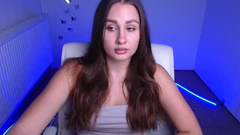 Snapshot of lora_kisses chatting on September 18, 11:36 am Lora online show from September 18, 11:36 am