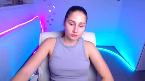 Snapshot of lora_kisses chatting on October 14, 5:43 am Lora online show from October 14, 5:43 am