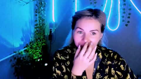 Lora online show from September 25, 2:51 am