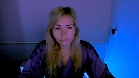 Lora online show from May 7, 2:40 am