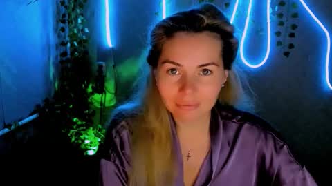 Lora online show from September 18, 2:48 am