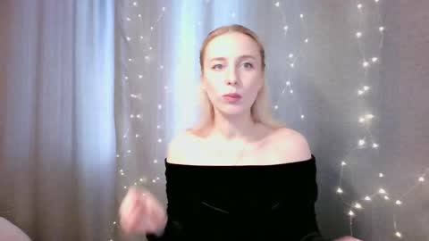 loravine online show from April 2, 9:38 am