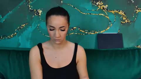 Miss online show from February 4, 5:45 pm