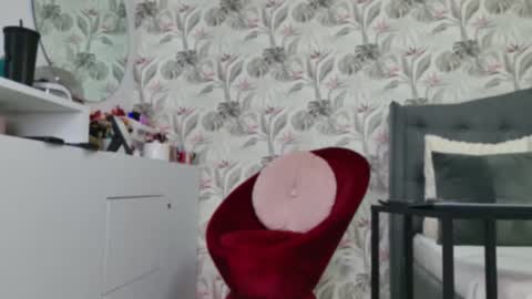 Miss online show from February 10, 6:44 pm