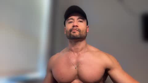 Cale online show from February 6, 6:32 pm