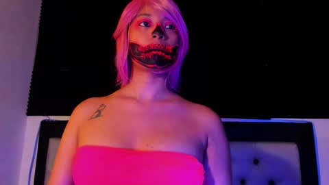 Lore Depp online show from October 2, 3:38 am