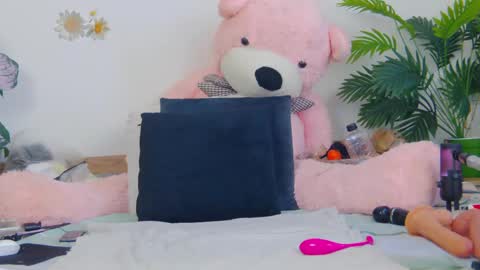 Snapshot of lorena422 chatting on March 7, 8:23 am Hi Im Lorena an independent model Im waiting for you for any craziness you dream of... online show from March 7, 8:23 am