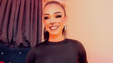 lesly lorena online show from October 28, 3:40 am