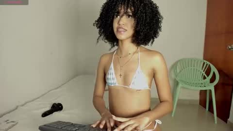 Snapshot of lorena_hawkins chatting on October 15, 12:25 am Lorena online show from October 15, 12:25 am