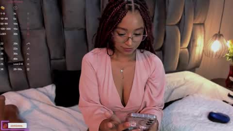 Lorena Vieira  online show from February 16, 11:26 pm