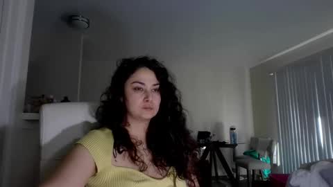 lorenlovely online show from December 13, 9:21 pm