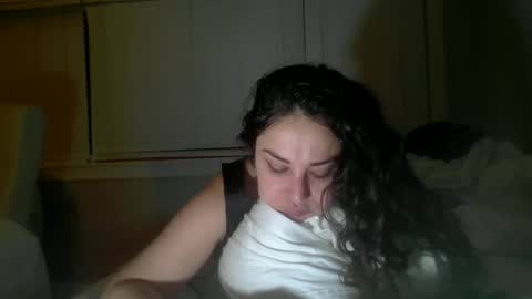 lorenlovely online show from November 11, 4:03 am