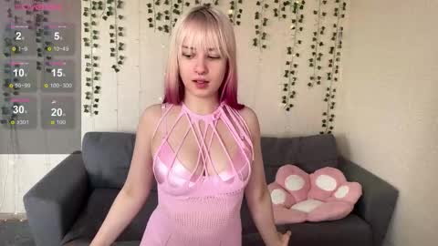 lorilorilorilori online show from October 12, 8:07 am