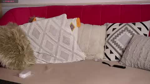 LoriMineli online show from June 17, 11:59 am