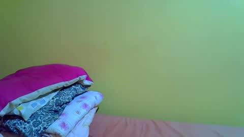 lorr982567 online show from March 7, 10:48 am