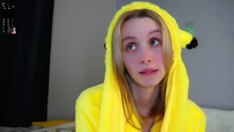 Jess online show from May 13, 3:05 am