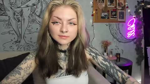 lostallice online show from December 15, 7:02 am