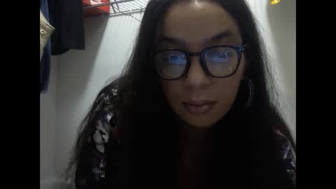 Snapshot of lotuzpetals chatting on October 3, 8:33 am Jasmine online show from October 3, 8:33 am