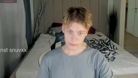 louie_evans online show from September 12, 2:35 am