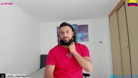 louis_marley_ online show from February 22, 2:41 pm