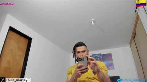 louis_marley_ online show from February 22, 1:55 am