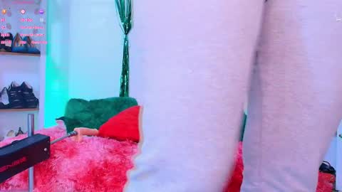  LouIse  online show from March 24, 12:44 pm