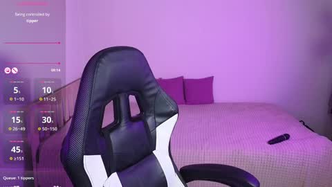 Louise Stec online show from February 11, 2:02 pm